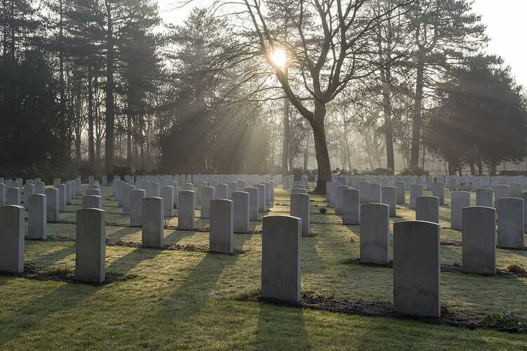 De militaire begraafplaats in Bergen op Zoom. (Foto: Oneill172, 2014, Wikimedia Commons)