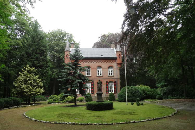 Het Jachthuis op landgoed Gorp en Rovert. (Foto: Bic, Wikimedia Commons)