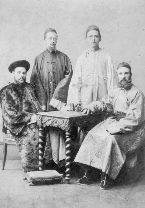 Jozef Dobbe en enkele andere missionarissen van Scheut