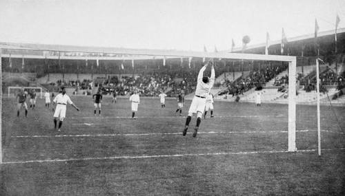 Football_at_the_1912_Summer_Olympics_-_Holland_v.s._Sweden